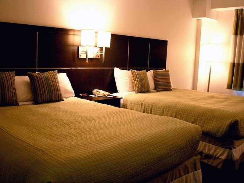 Niagara Plaza Hotel By Fairbridge Oda fotoğraf