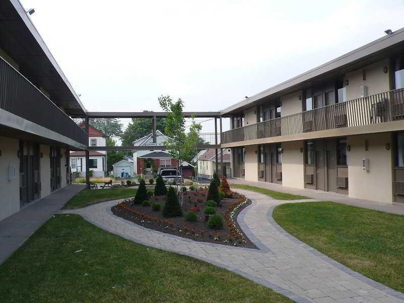 Niagara Plaza Hotel By Fairbridge Dış mekan fotoğraf